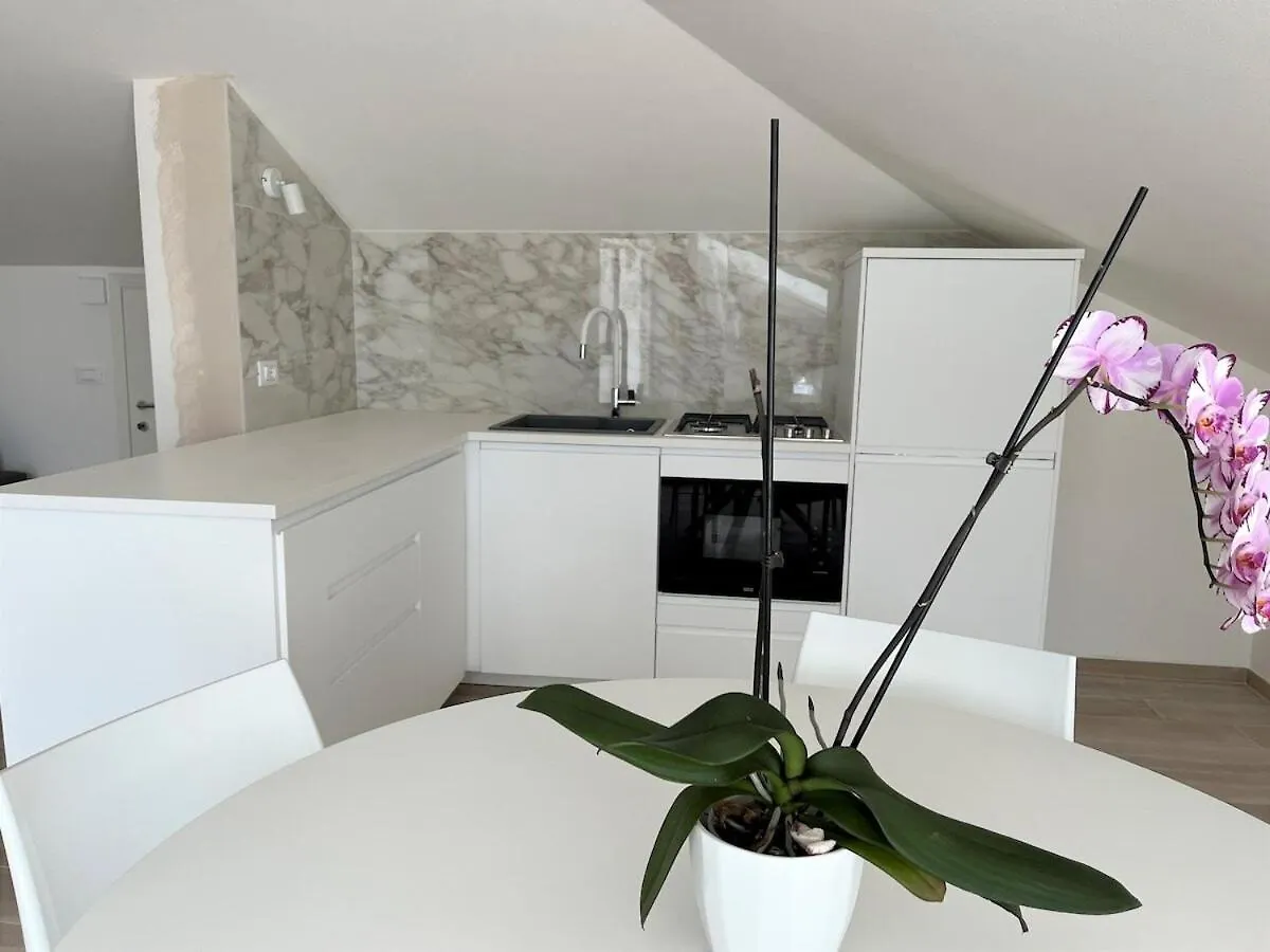 Apartment Attico Calla Peschiera del Garda